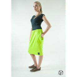 Spódnica z kieszenią limonka midi. Białe spódniczki damskie Hultaj Polski, na lato, s, bez wzorów, z elastanu, eleganckie, midi, ołówkowe. Za 149,00 zł.