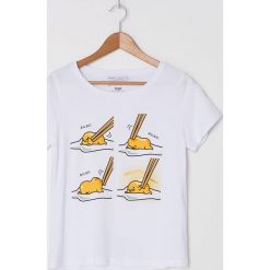 Koszulka z nadrukiem Gudetama - Biały. Białe koszulki damskie House, s, z nadrukiem, bez kołnierzyka. Za 39,99 zł.