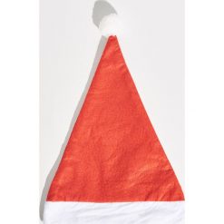 Czapka świąteczna - Czerwony. Czerwone czapki damskie Sinsay. Za 5,99 zł.