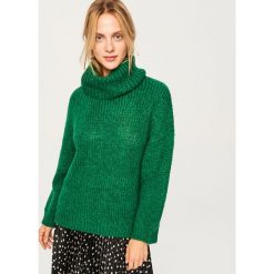 Sweter z domieszką wełny - Zielony. Zielone swetry klasyczne damskie Reserved, l, z wełny. Za 139,99 zł.