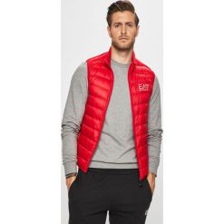 EA7 Emporio Armani - Bezrękawnik. Czerwone płaszcze męskie EA7 Emporio Armani, xl, bez wzorów, z materiału, bez kaptura. W wyprzedaży za 499,90 zł.