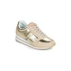 Buty Versace Jeans Couture EOVTBSA1. Żółte trampki i tenisówki damskie Versace Jeans Couture, bez wzorów, z jeansu, bez zapięcia. Za 447,20 zł.