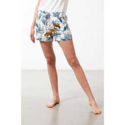 Etam - Szorty piżamowe Beverly. Białe piżamy damskie Etam, s, bez wzorów, z wiskozy, bez rękawów. Za 69,90 zł.