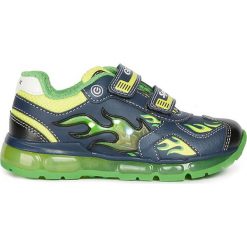 Sneakersy "Android" kolorze zielono-granatowym. Niebieskie trampki chłopięce geox kids, bez wzorów, bez zapięcia. W wyprzedaży za 149,95 zł.