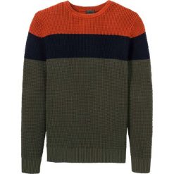 Sweter bonprix ciemnopomarańczowo-oliwkowo-ciemnoniebieski. Pomarańczowe swetry męskie bonprix, s, bez wzorów, z bawełny, z okrągłym kołnierzem, bez kaptura. Za 109,99 zł.