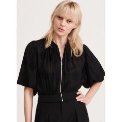 Transparentny blezer - Czarny. Czarne bolerka i narzutki damskie Reserved, s. Za 139,99 zł.