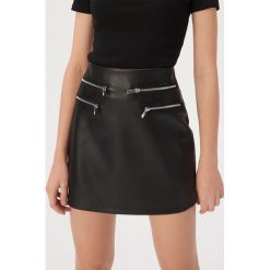 Spódnica mini z eko skóry - Czarny. Czarne spódniczki damskie Sinsay, s, bez wzorów, ze skóry, mini. Za 59,99 zł.