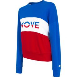 Bluza damska BLD263 - multikolor. Niebieskie bluzy damskie 4f, bez wzorów, z dzianiny, z krótkim rękawem, krótkie, bez kaptura. W wyprzedaży za 79,99 zł.