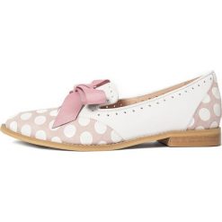 L37 półbuty damskie Mouse World 41 różowy. Różowe półbuty damskie L37, bez wzorów, bez obcasa, bez zapięcia. W wyprzedaży za 299,00 zł.
