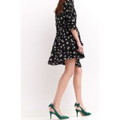 SZPILKI DAMSKIE. Zielone szpilki marki Top Secret, bez wzorów, z jeansu, eleganckie, bez obcasa, na szpilce, bez zapięcia. Za 129,99 zł.
