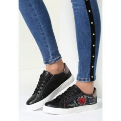 Czarne Buty Sportowe Never Walk Alone. Czarne buty sportowe damskie marki vices, z nadrukiem, sportowe. Za 79,99 zł.