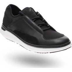 Czarne sneakersy Emporio Armani z zamszowymi wstawkami. Czarne sneakersy męskie z zamszu, na sznurówki. Za 439,50 zł.