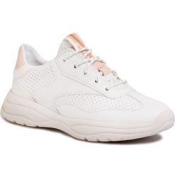 Sneakersy GEOX - D Smeraldo A. D02GCA 08504 C1000 White. Białe półbuty damskie Geox, ze skóry ekologicznej. W wyprzedaży za 309,00 zł.
