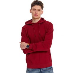 Bluza z kapturem z piki. Czerwone bluzy męskie Top Secret, na wiosnę, m, bez wzorów, z bawełny, klasyczne, z kapturem, bez rękawów, z kapturem. Za 119,99 zł.