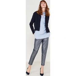 Simple - Kurtka. Szare kurtki damskie marki Simple, z poliesteru. W wyprzedaży za 339,90 zł.