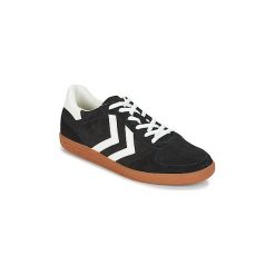 Buty Hummel VICTORY. Czarne trampki i tenisówki damskie Hummel, bez wzorów, bez zapięcia. Za 209,40 zł.