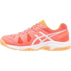 ASICS GELGAME Obuwie multicourt coralicious/white/orange pop. Pomarańczowe buty skate męskie Asics, z gumy, outdoorowe. Za 229,00 zł.