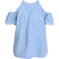 Abercrombie & Fitch HIGH NECK COLD SHOULDER Bluzka chambray. Niebieskie bluzki dziewczęce marki Abercrombie & Fitch, z bawełny. Za 129,00 zł.