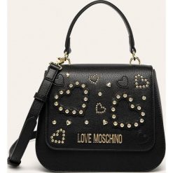 Love Moschino - Torebka. Czarne listonoszki damskie Love Moschino, w paski, ze skóry ekologicznej, na ramię, z aplikacjami. W wyprzedaży za 639,90 zł.