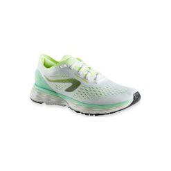 Buty Do Biegania Damskie Kiprun Ks Light Biało-Zielone. Białe buty sportowe damskie KALENJI, z poliesteru, do biegania. Za 279,99 zł.