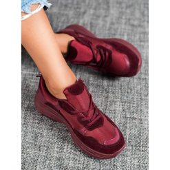 BORDOWE BUTY SPORTOWE. Czerwone buty sportowe damskie SHELOVET, bez wzorów, sportowe. Za 65,90 zł.