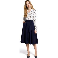 Spódnica rozkloszowana z paskiem - granatowa. Spódniczki damskie Moe, s, w paski, z elastanu, rozkloszowane. Za 129,00 zł.