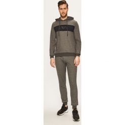 Emporio Armani - Dres. Szare bluzy męskie Emporio Armani, s, z nadrukiem, z elastanu, z kapturem, bez rękawów, z kapturem. Za 819,90 zł.