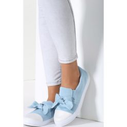 Jasnoniebieskie Slip On Courageous Fixation. Białe trampki damskie slip on marki vices. Za 49,99 zł.