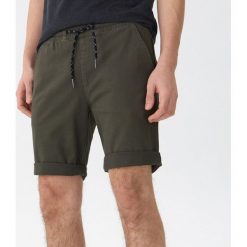 Szorty basic - Khaki. Brązowe spodenki i szorty męskie marki House, s, bez wzorów. Za 69,99 zł.