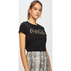 Tally Weijl - Top x Coca-Cola. Czarne bluzki damskie marki TALLY WEIJL, s, z nadrukiem, z bawełny, z okrągłym kołnierzem, z krótkim rękawem. Za 59,90 zł.