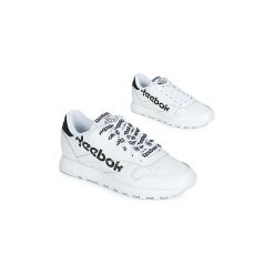 Buty Reebok Classic CL LTHR. Białe trampki i tenisówki damskie marki Reebok Classic, bez wzorów, bez zapięcia. Za 529,00 zł.