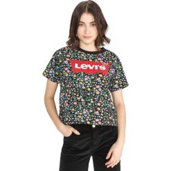 Levi's Graphic Varsity Koszulka Czarny Wielokolorowy. Czarne koszulki damskie Levi's®, s, bez wzorów, z bawełny, bez kołnierzyka. Za 154,95 zł.