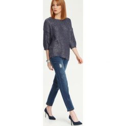 SWETER KRÓTKI RĘKAW DAMSKI. Niebieskie swetry damskie Top Secret, bez wzorów, z dzianiny, z krótkim rękawem, krótkie, bez kaptura. W wyprzedaży za 49,99 zł.