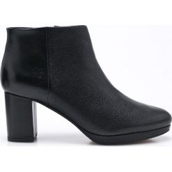 Botki damskie: Clarks - Botki