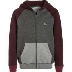 Billabong BALANCE Bluza rozpinana fig heather. Czerwone bluzy męskie Billabong, z bawełny. W wyprzedaży za 146,30 zł.