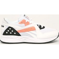 Reebok Classic - Buty Pyro. Białe buty sportowe damskie Reebok Classic, z gumy. W wyprzedaży za 229,90 zł.