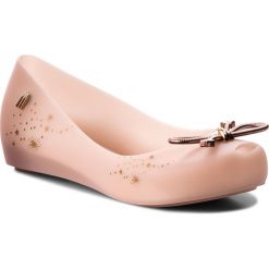 Baleriny MELISSA - Mel Ultragirl Elements Inf 32391 Light Pink 01822. Czerwone meliski damskie marki Melissa, z tworzywa sztucznego. Za 249,00 zł.
