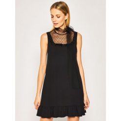 Sukienka koktajlowa Red Valentino TR0VAP90. Różowe sukienki damskie Red Valentino, bez wzorów, z wiskozy, wizytowe, bez kołnierzyka, bez rękawów. W wyprzedaży za 1119,00 zł.