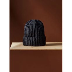 CZAPKA MĘSKA. Brązowe czapki męskie marki Top Secret, z dzianiny. W wyprzedaży za 24,99 zł.