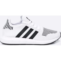Adidas Originals - Buty Swift Run. Białe buty sportowe męskie marki adidas Originals, z materiału, na sznurówki. Za 379,90 zł.