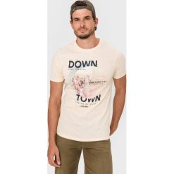 Jack & Jones Photo Faster Koszulka Żółty. Żółte podkoszulki męskie Jack & Jones, m, z nadrukiem, z bawełny, bez kołnierzyka, krótkie. Za 66,95 zł.