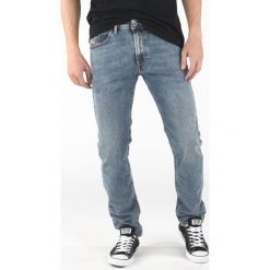 Diesel Thommer Dżinsy Niebieski. Niebieskie jeansy męskie Diesel, bez wzorów, vintage. Za 705,95 zł.