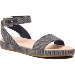 Sandały CLARKS - Botanic Ivy 261392354 Navy Canvas. Niebieskie klapki damskie Clarks, bez wzorów, ze skóry, bez obcasa. W wyprzedaży za 229,00 zł.
