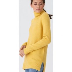 Sweter z golfem - Żółty. Żółte swetry damskie House, s, bez wzorów, bez rękawów, bez kaptura. Za 99,99 zł.