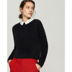 Sweter z aplikacją na kołnierzu - Czarny. Czarne swetry klasyczne damskie Sinsay, l. Za 79,99 zł.
