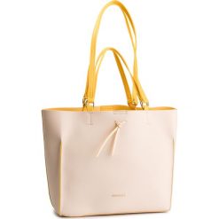 Torebka MONNARI - BAG4680-026 Beige Yellow. Brązowe torebki klasyczne damskie Monnari, bez wzorów, ze skóry ekologicznej, klasyczne, bez dodatków. W wyprzedaży za 129,00 zł.