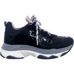Skórzane sneakersy w kolorze granatowym. Niebieskie trampki i tenisówki damskie Loretta, na sznurówki. W wyprzedaży za 389,95 zł.