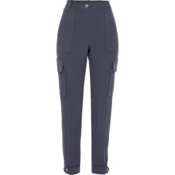 Spodnie bojówki bonprix jagodowy. Niebieskie spodnie damskie bonprix. Za 129,99 zł.