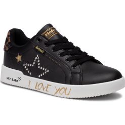 Sneakersy REFRESH - 69341 Negro. Czarne półbuty damskie Refresh, na co dzień, bez wzorów, ze skóry ekologicznej, bez obcasa, na płaskiej podeszwie, bez zapięcia. W wyprzedaży za 129,00 zł.