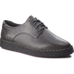 Półbuty CLARKS - Lillia Lola 261351224 Dark Grey Leather. Szare półbuty damskie Clarks, na co dzień, bez wzorów, ze skóry ekologicznej, bez obcasa, na płaskiej podeszwie, bez zapięcia. W wyprzedaży za 259,00 zł.